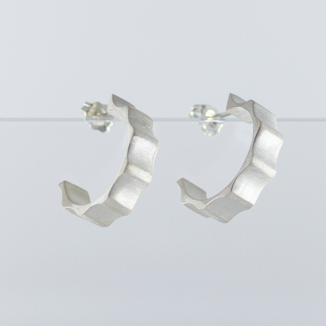 Andrea Mueller, Ruffle Hoop
