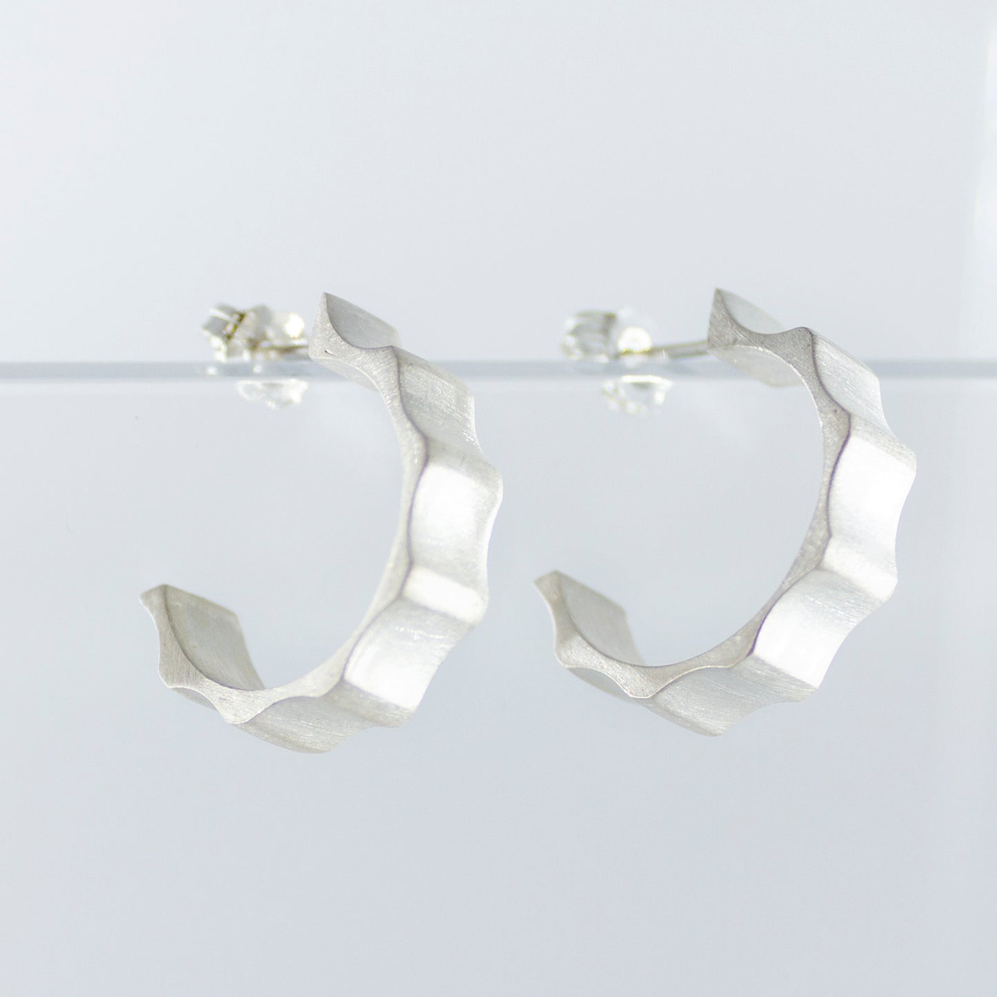 Andrea Mueller, Ruffle Hoop