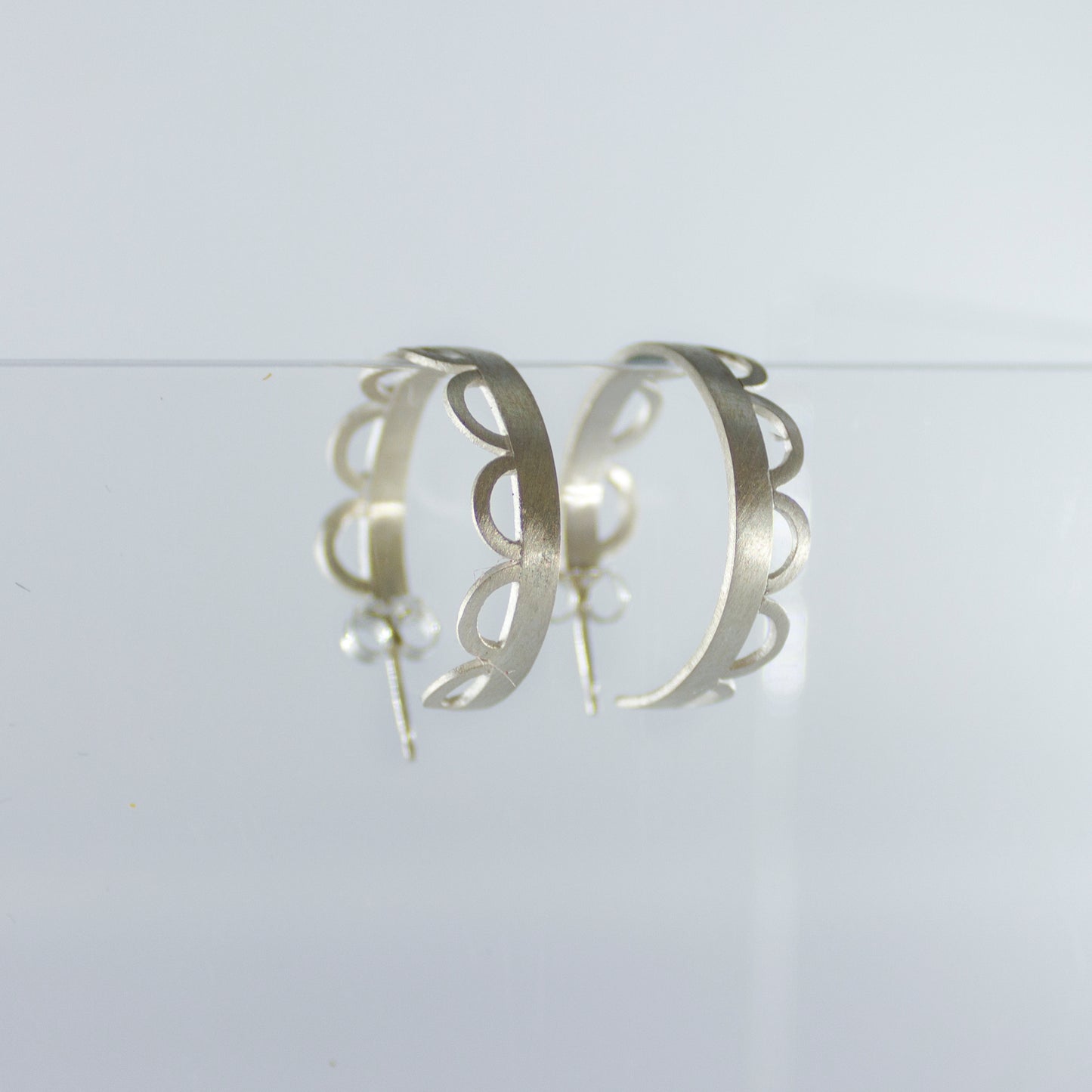 Andrea Mueller, Loop Fringe Hoops