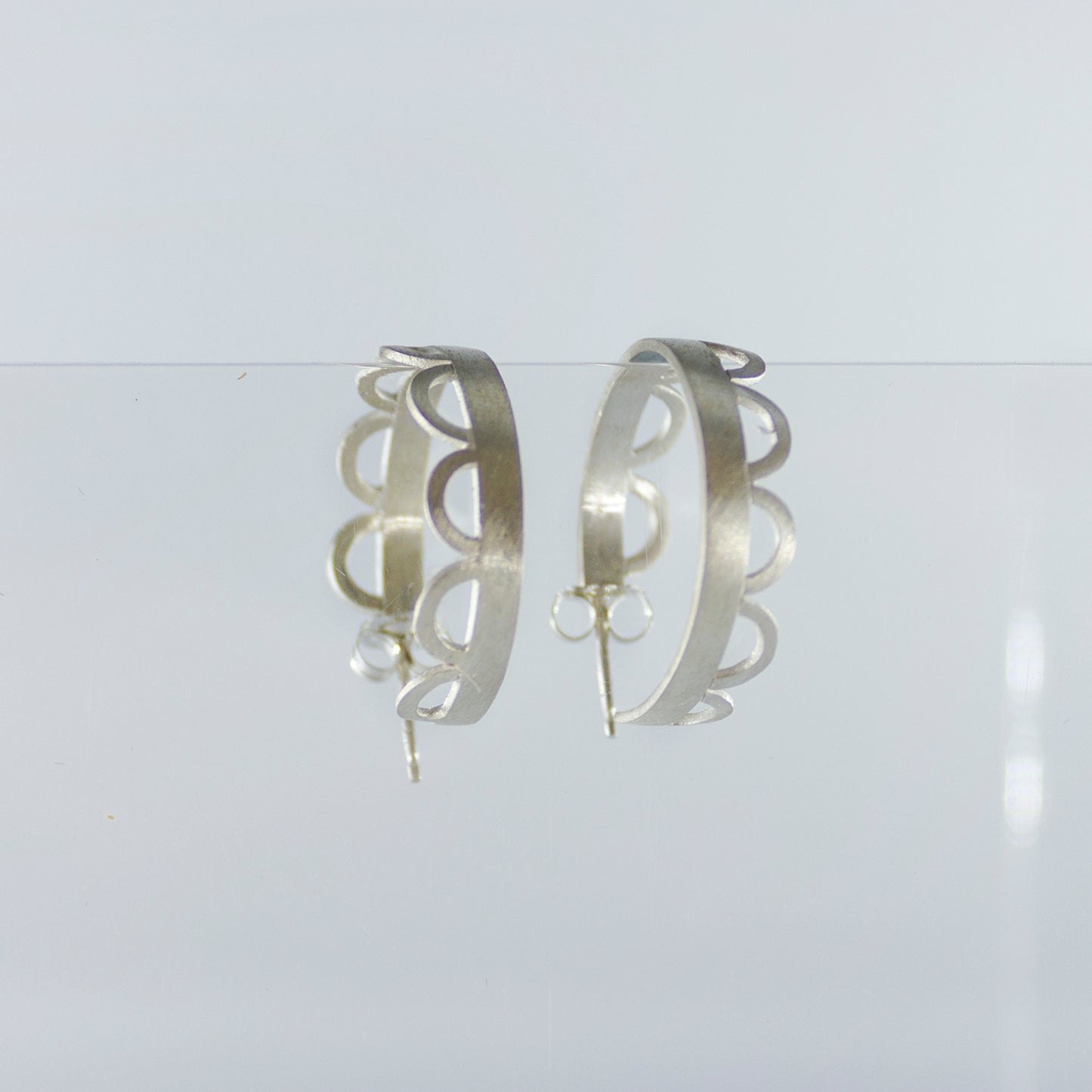 Andrea Mueller, Loop Fringe Hoops