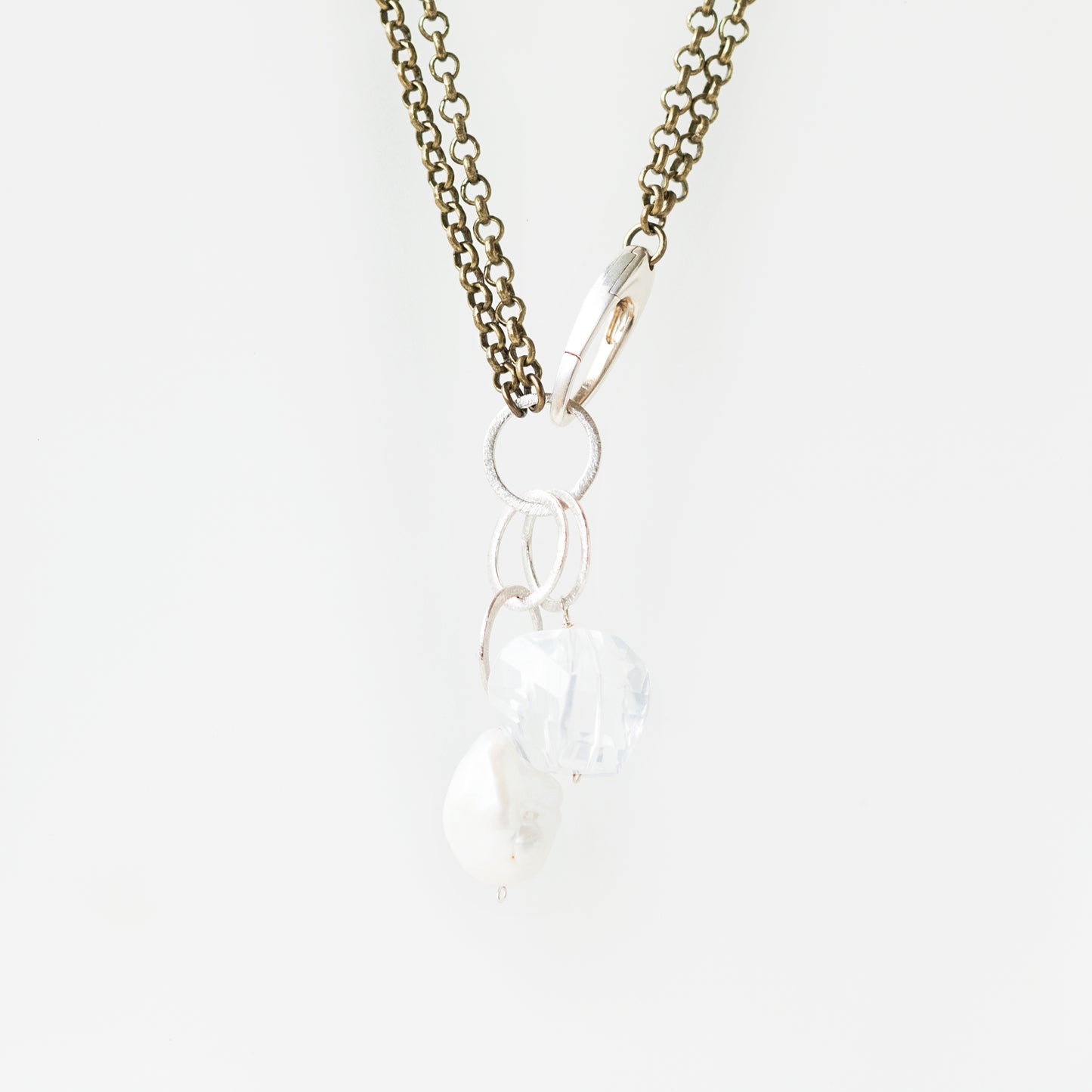 Brenda Wong, Carrera Necklace