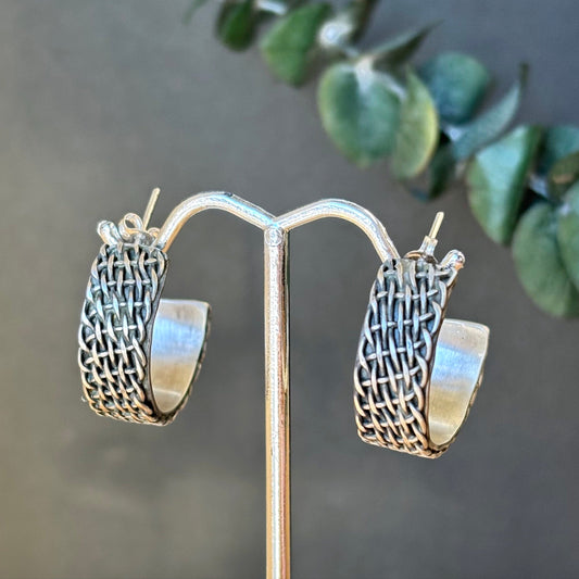 Galili Ellis, Weaved Hoops