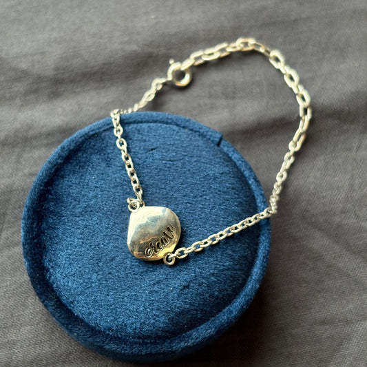 Kathryn Rebecca, Small Skipping Stone Bracelet