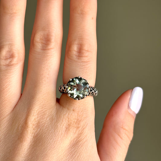 Spoke, Dragon On Your Finger