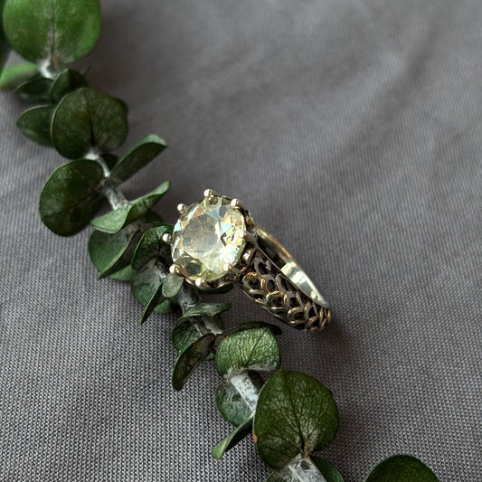 Spoke, Dragon On Your Finger