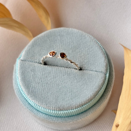 Out Designs, Orange Sapphire Twist Ring