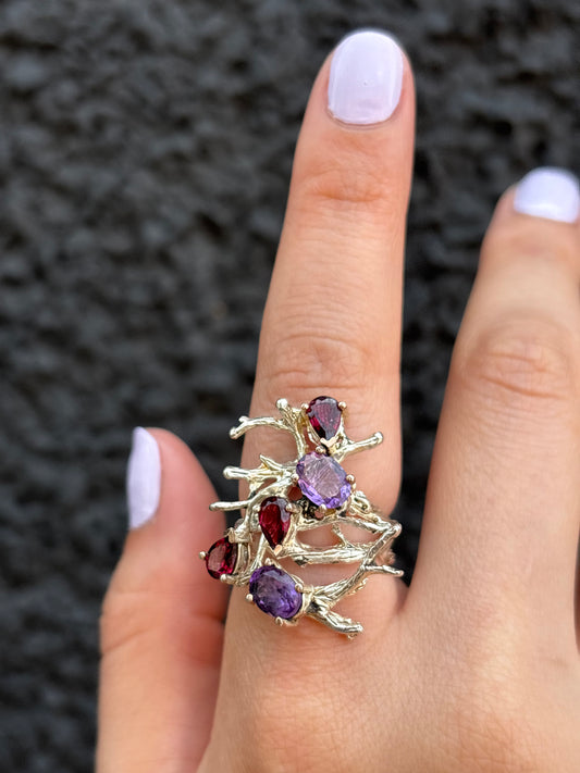 Out Designs, Gemstones Entangled in Coral Ring