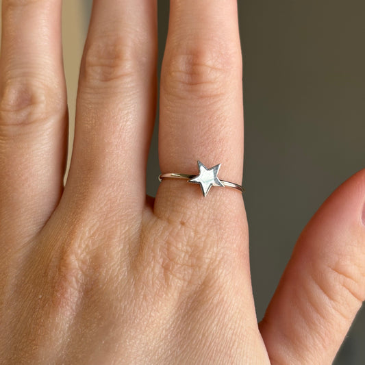 Alexandra Temple, Star Ring