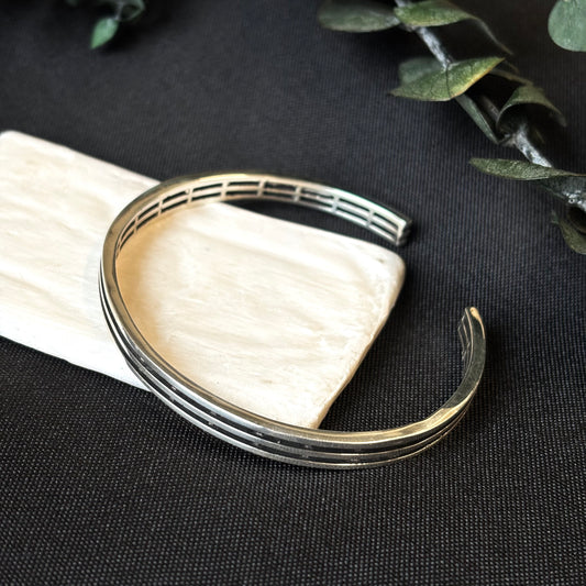 Spoke, Metropolis Cuff