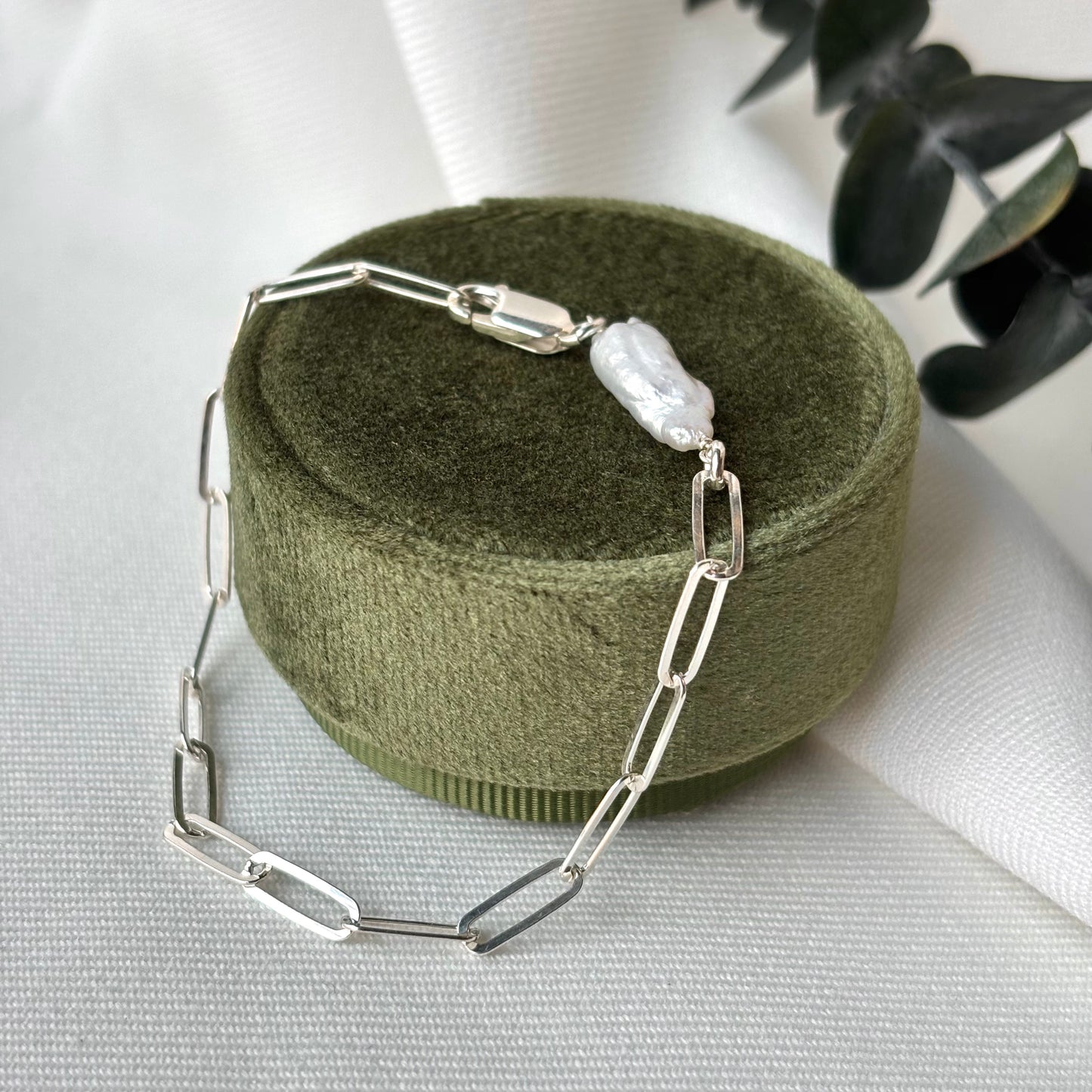 Brenda Wong, Merritt Bracelet