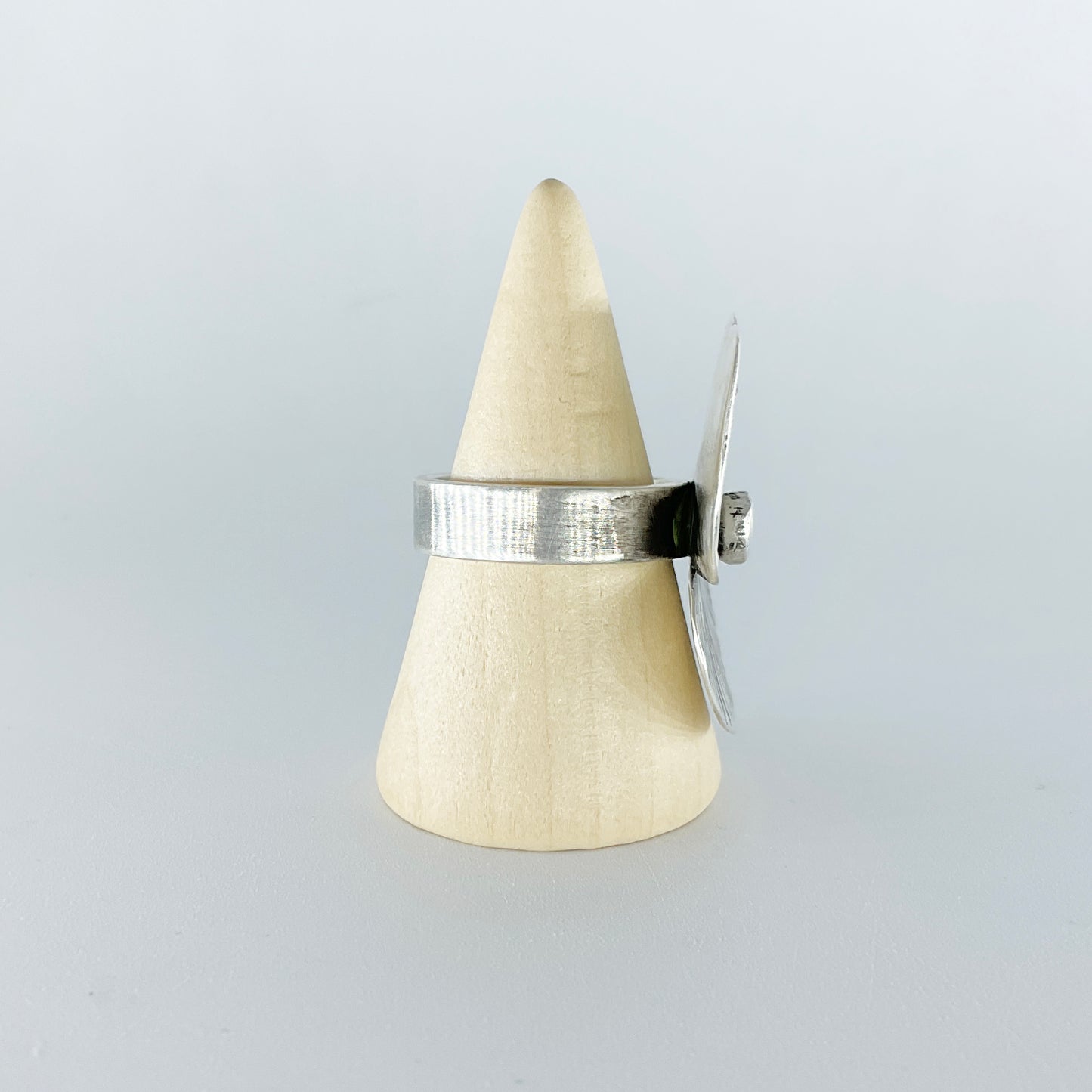 Galili Ellis, Poppy Ring