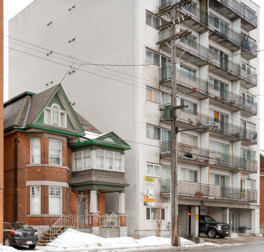 Błażej Marczak, Heritage House, Bronson Ave