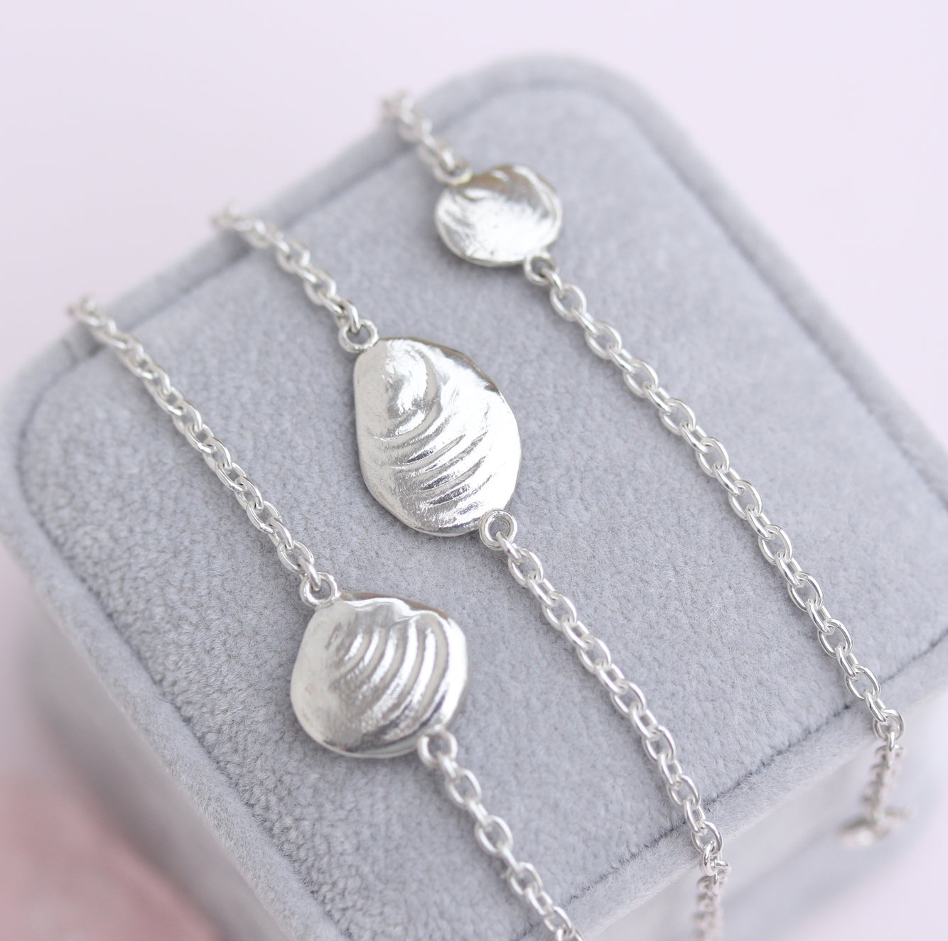 Kathryn Rebecca, Medium Skipping Stone Bracelet