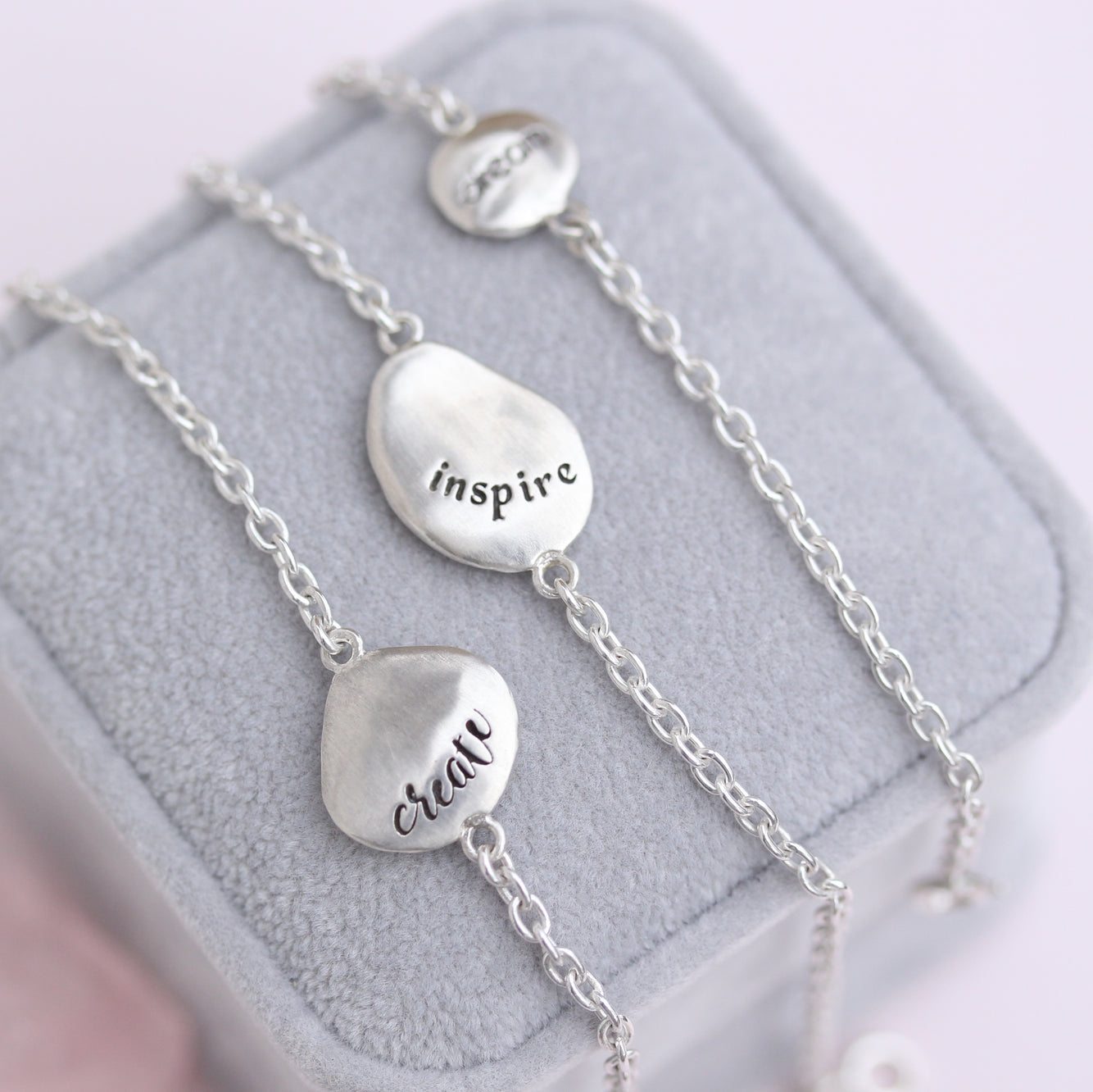 Kathryn Rebecca, Small Skipping Stone Bracelet