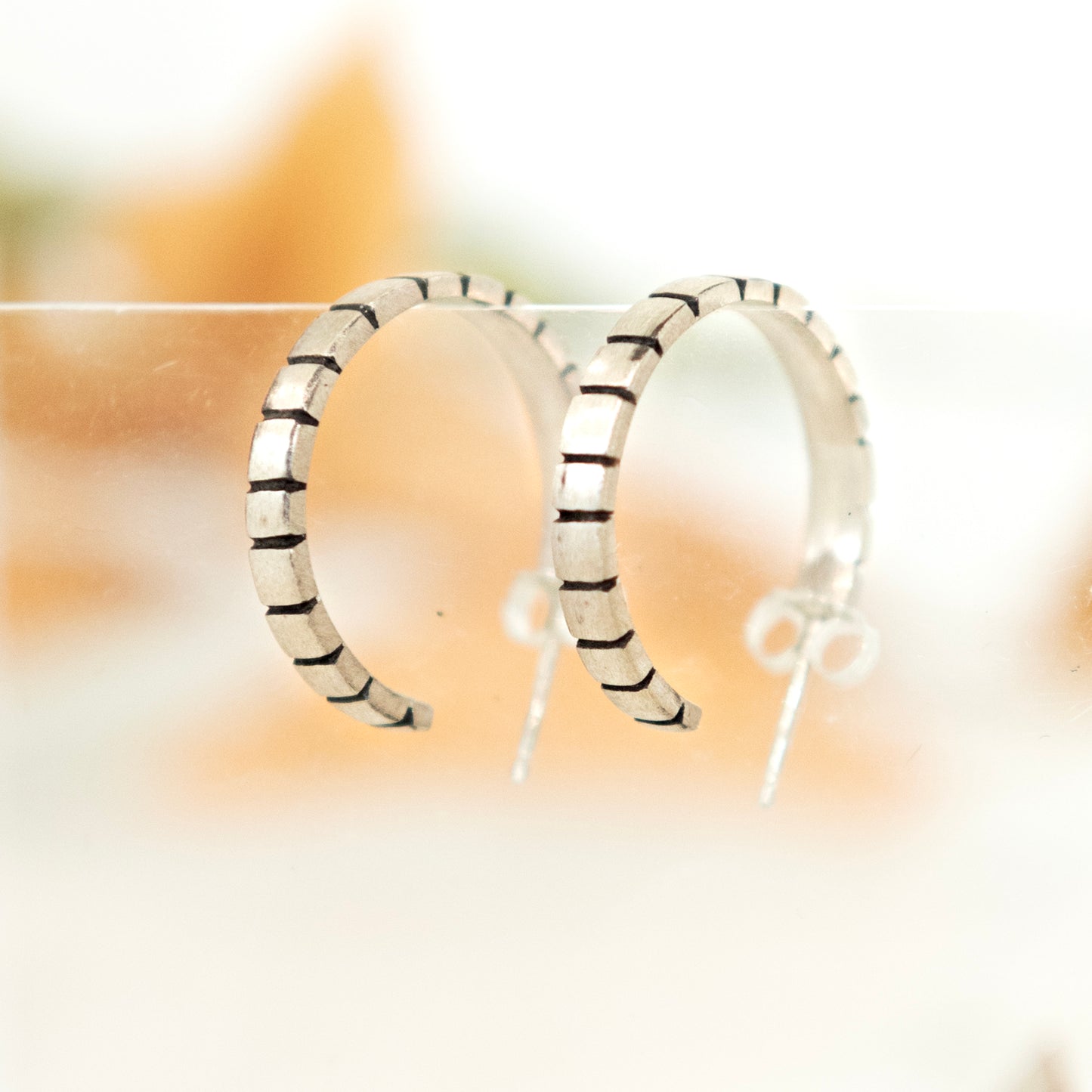 Andrea Mueller, Stacked Square Hoops