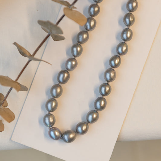Andrea Mueller, Grey Large Pearl Necklace