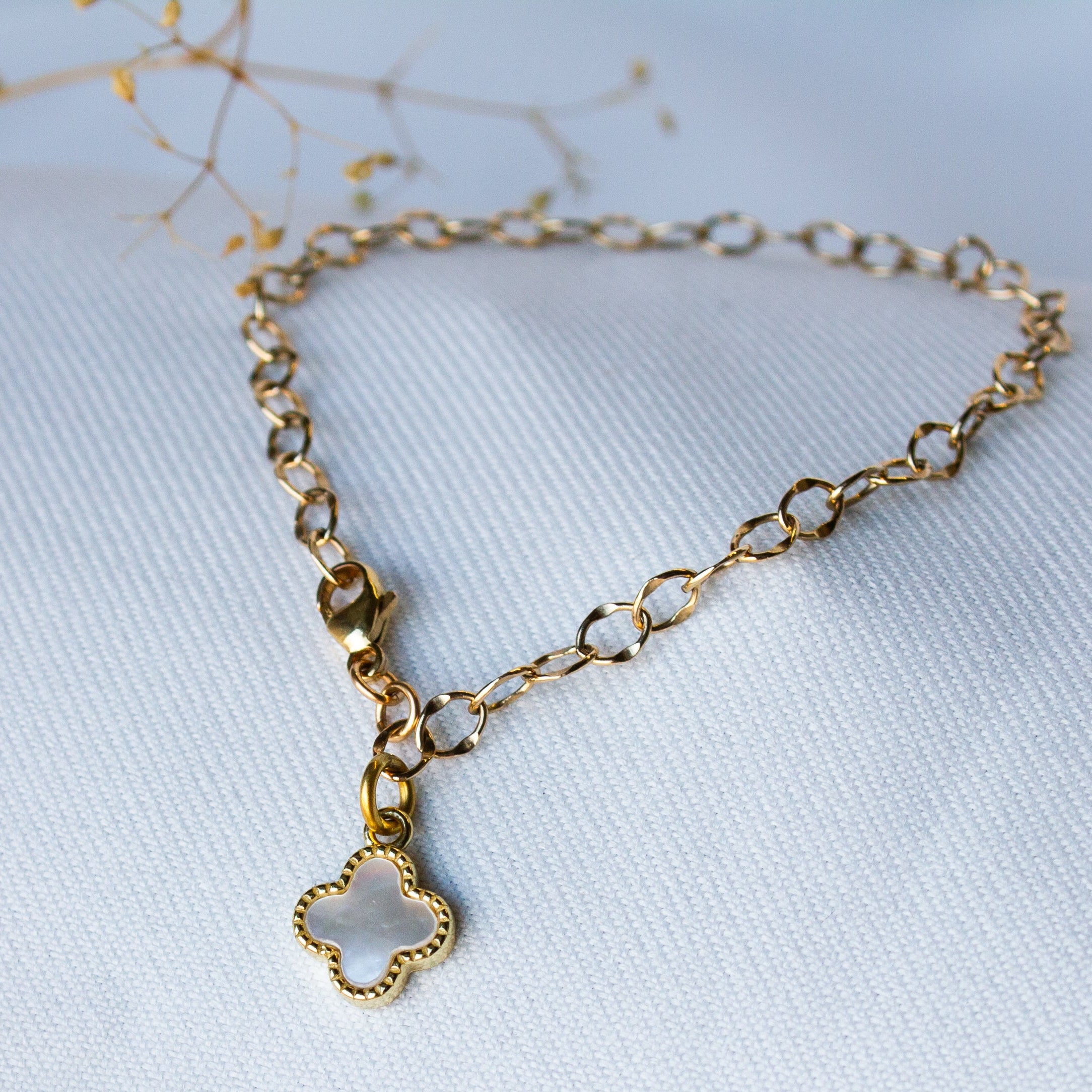 Brenda Wong, Regent Bracelet