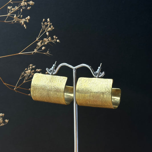 Galili Ellis, Chunky Wide Brass Hoops