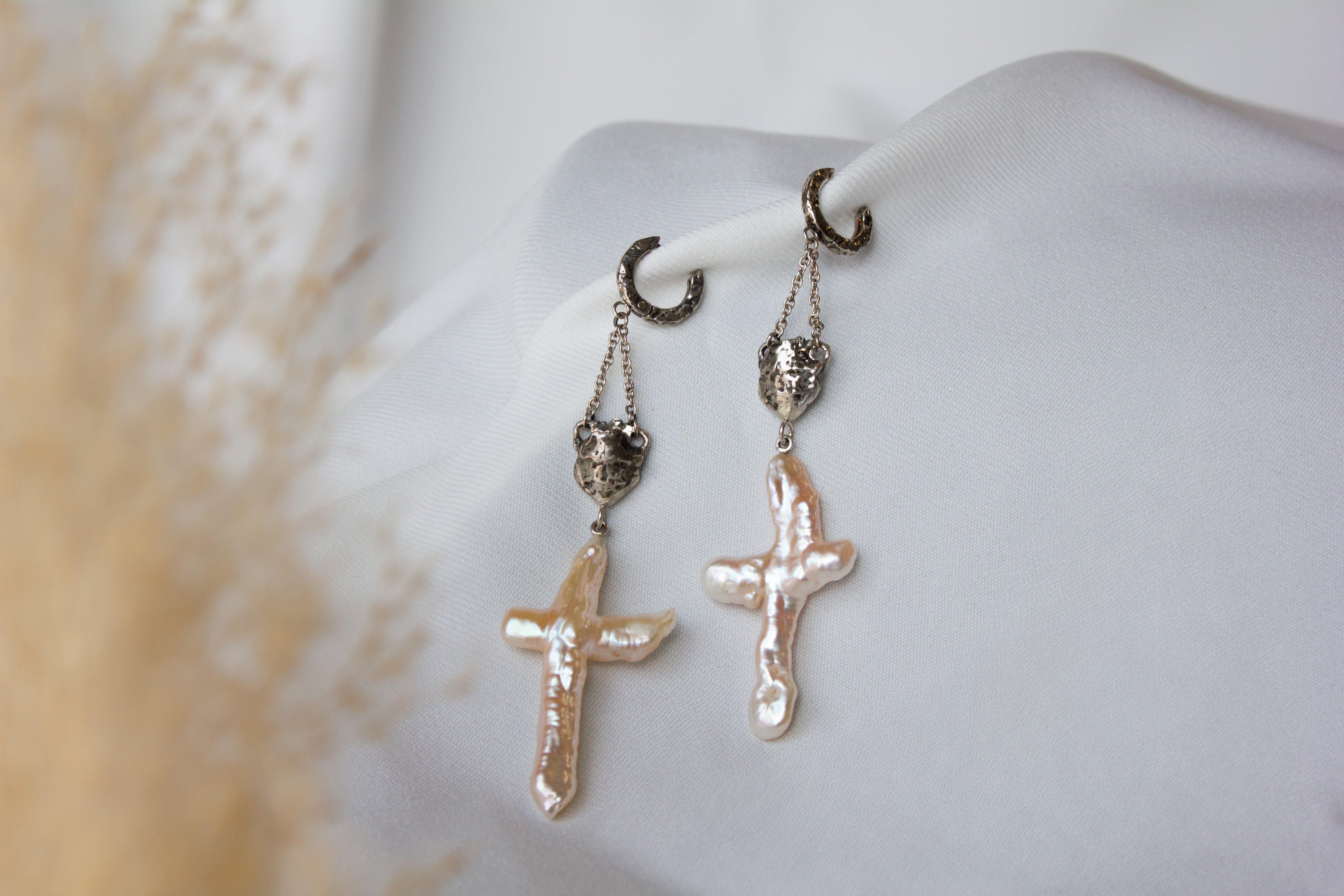 RYHN, Evening Sorrow Earrings