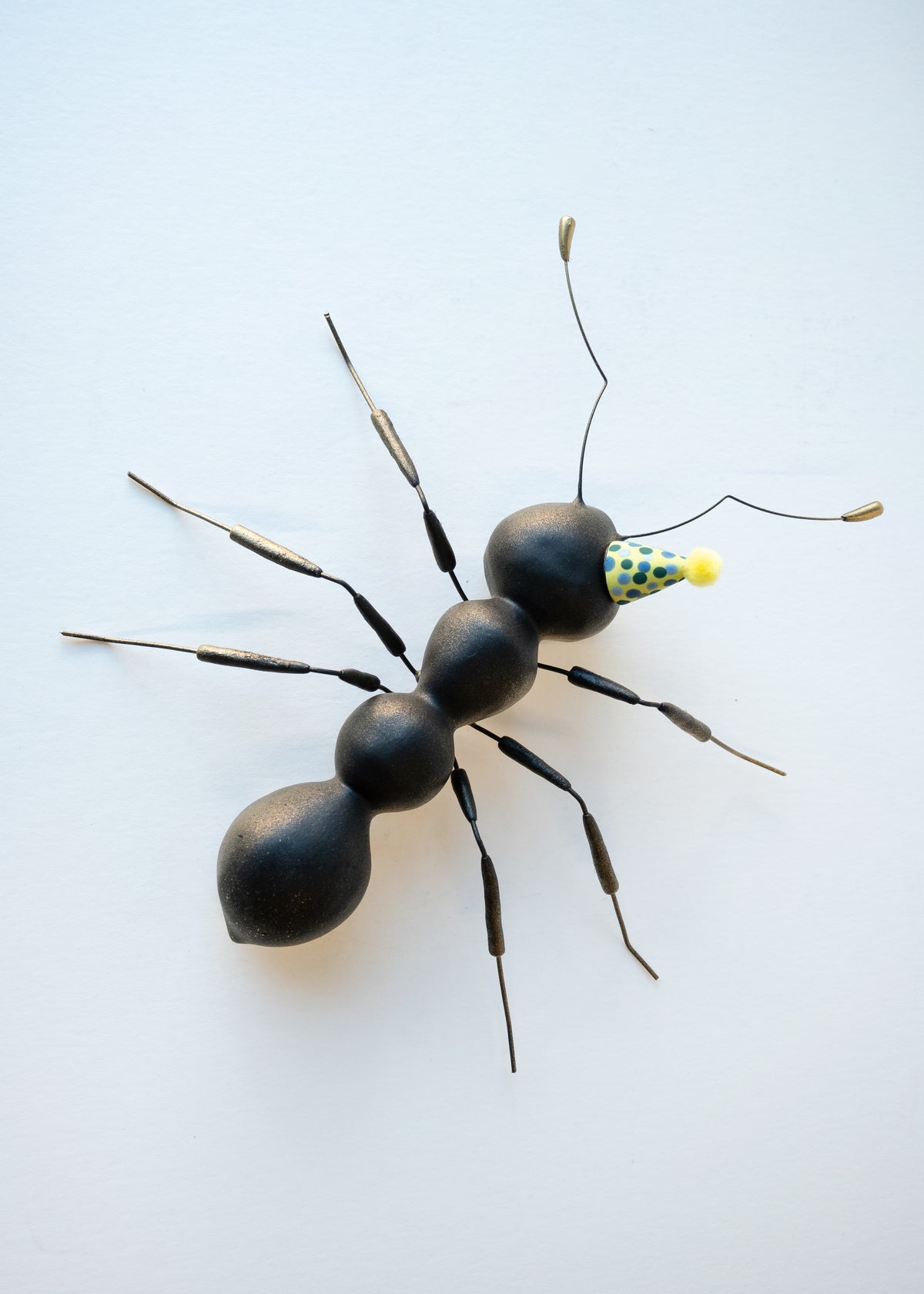 Dauma Stirbyte, Gold Party Ant