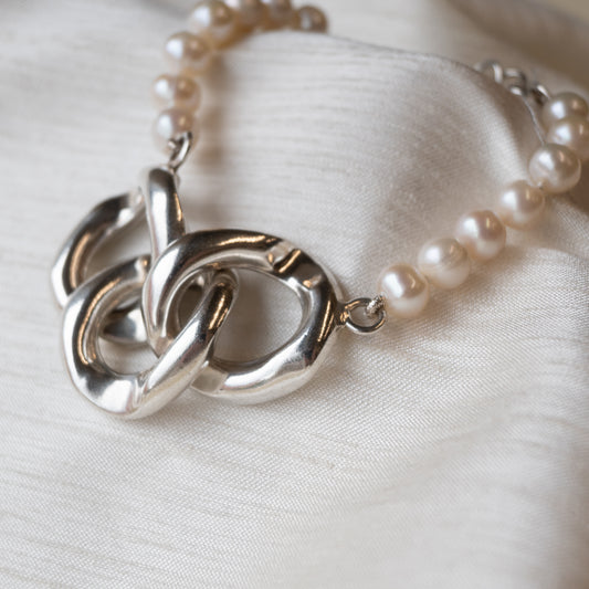 Alexandra Temple, Three Silver Links Bracelet with Freshwater Pearls