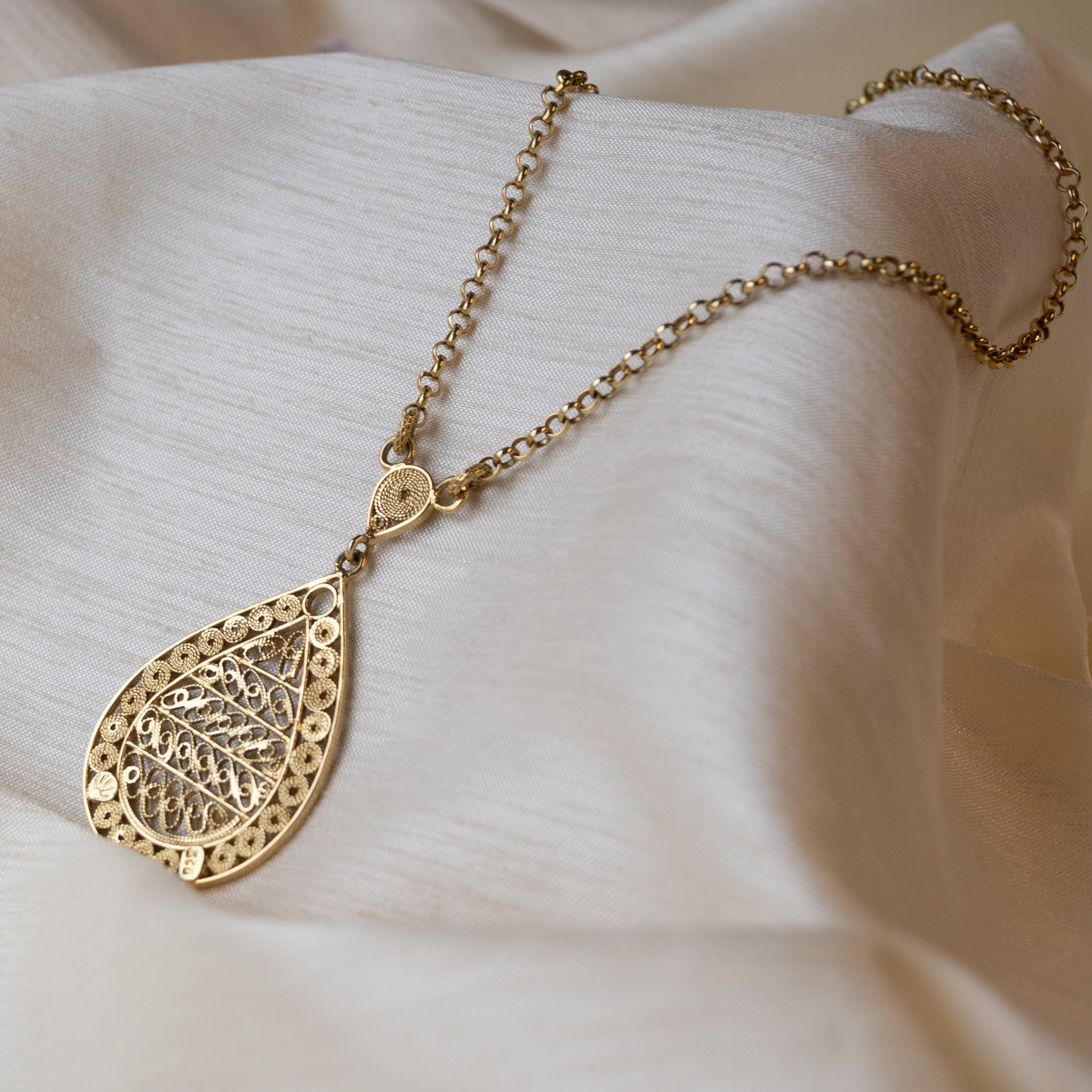 Alexandra Temple, Filigree Drop Necklace