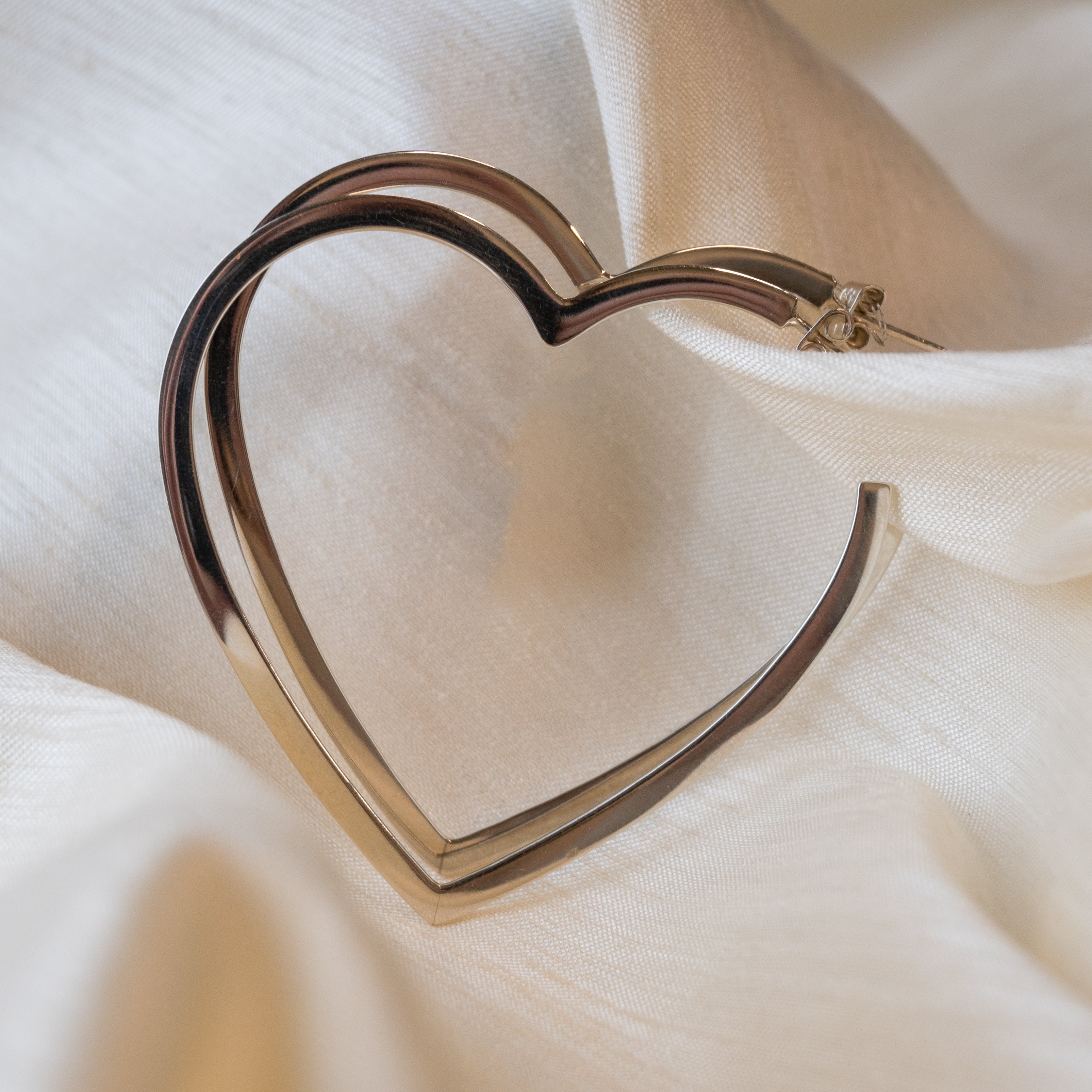 Alexandra Temple, Maxi Hoop Heart Earrings