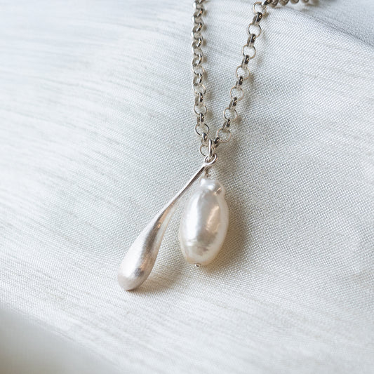 Brenda Wong, Avion Necklace