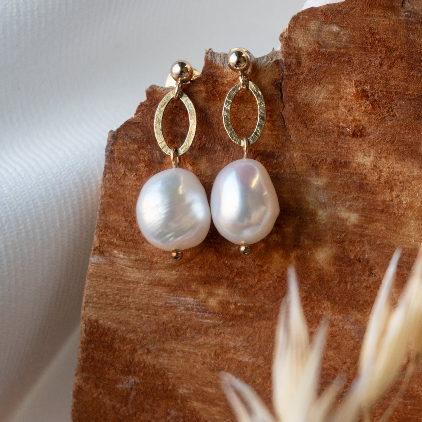 Brenda Wong, Oval Loop Pearl Earrings