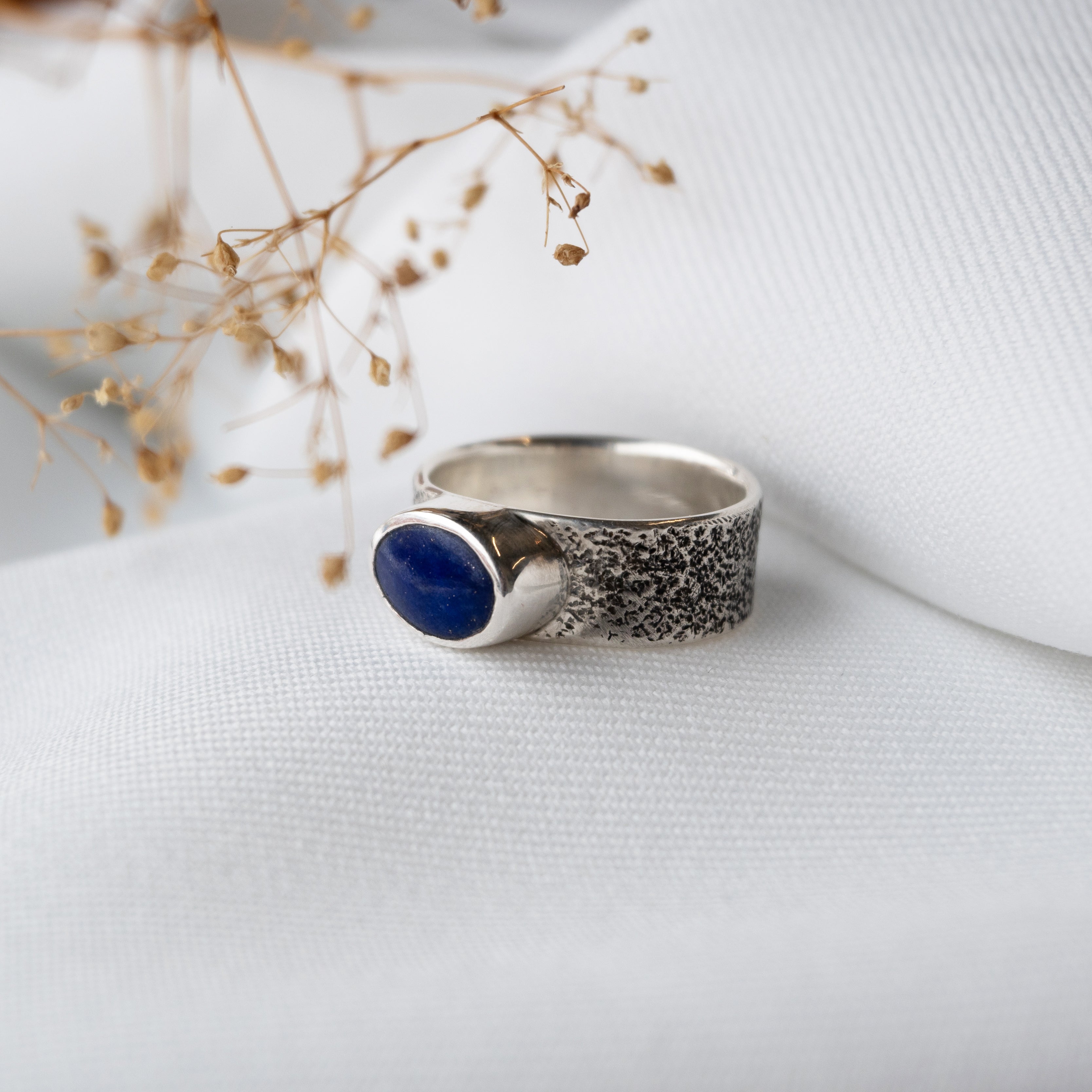 Galili Ellis, Oval Lapis Lazuli Ring