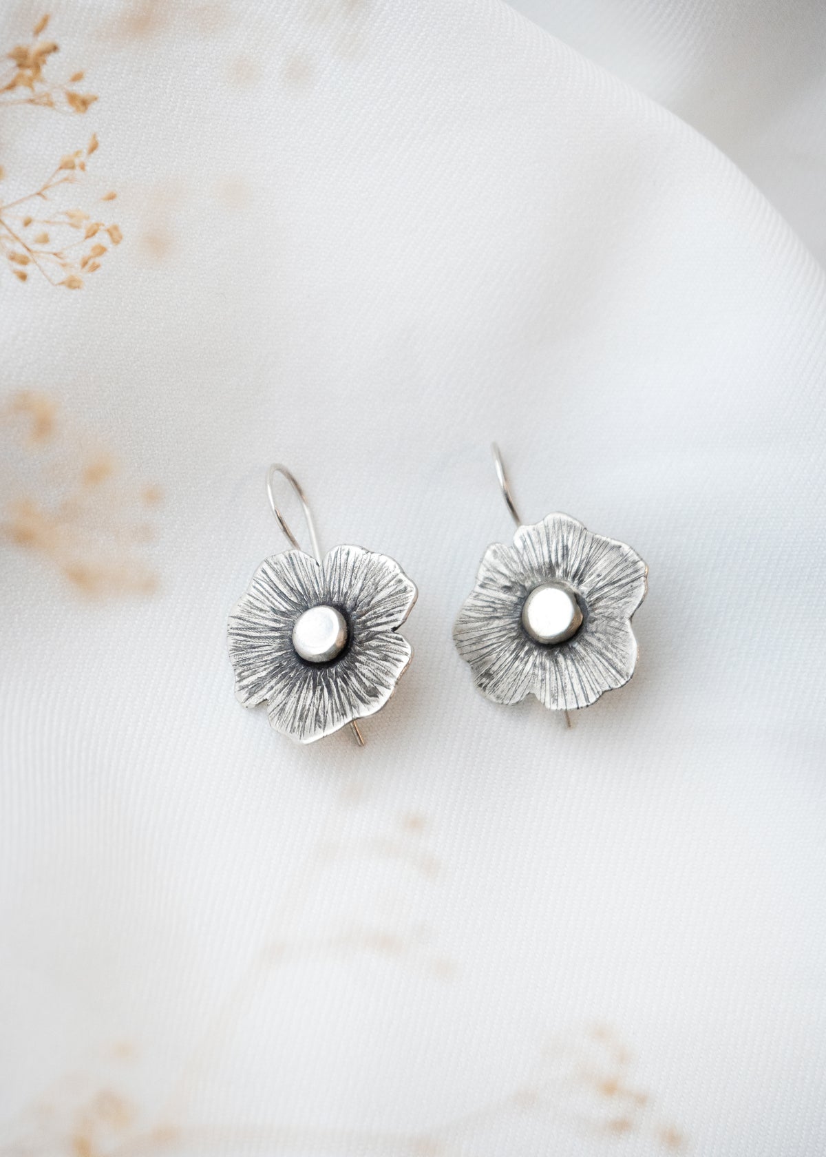 Galili Ellis, Stylized Poppy Earrings