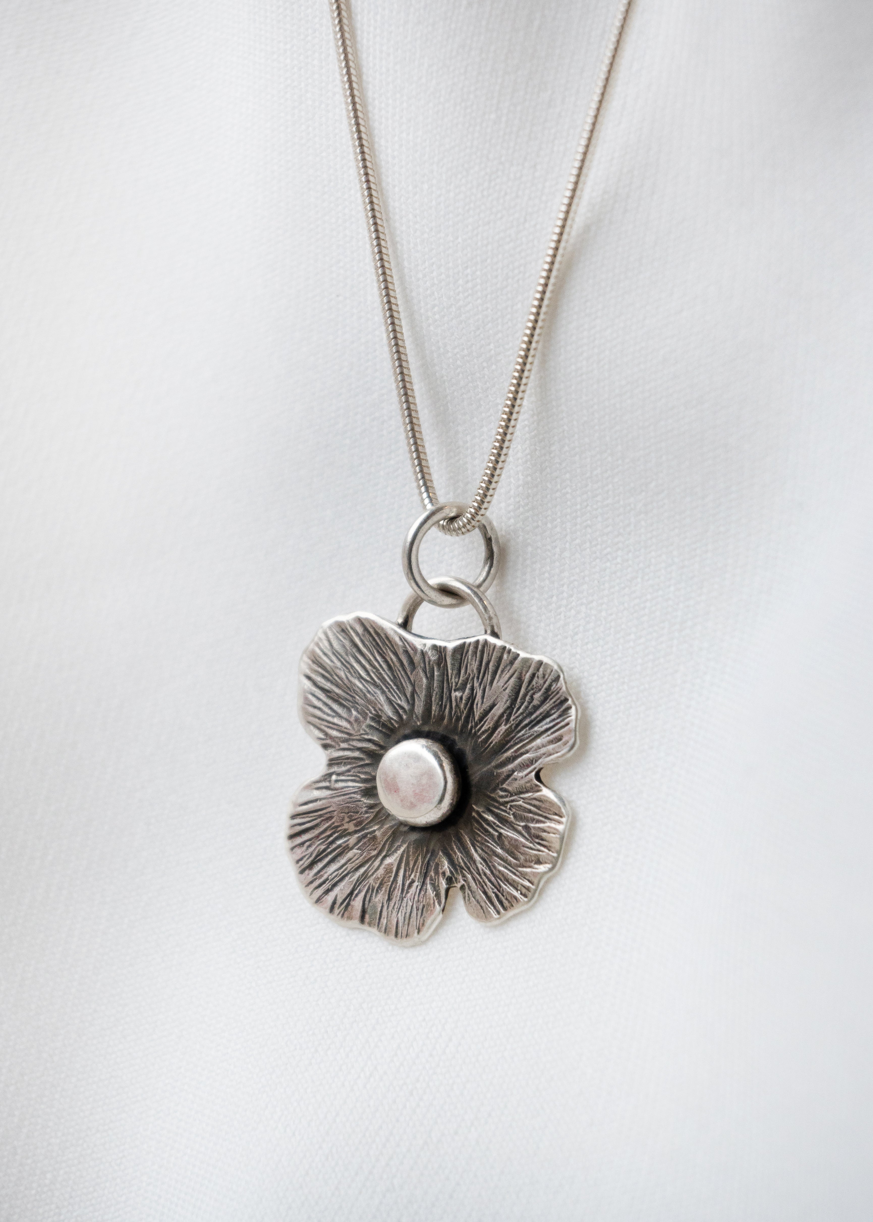 Galili Ellis, Stylized Poppy Necklace-2