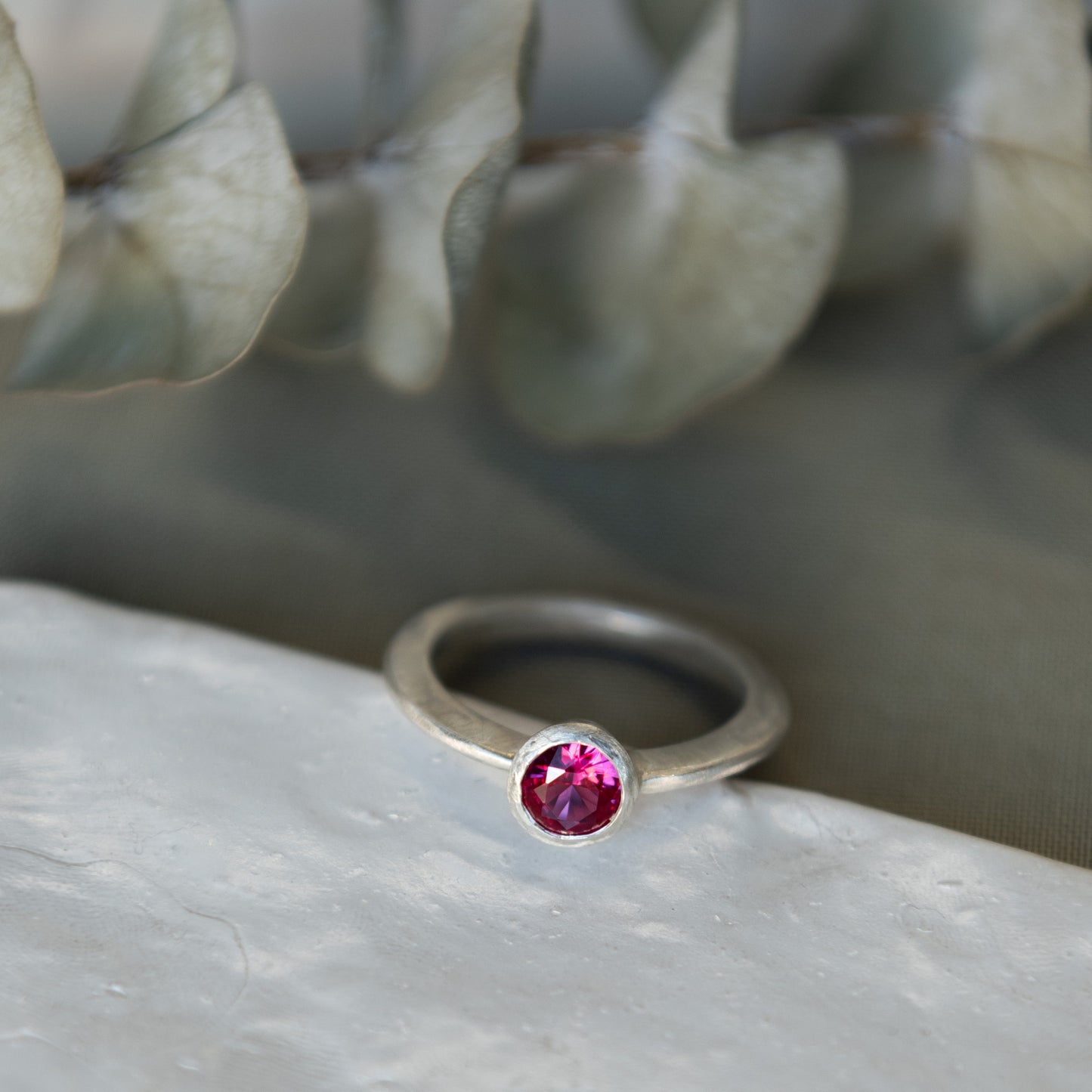 Galili Ellis, Ruby Ring