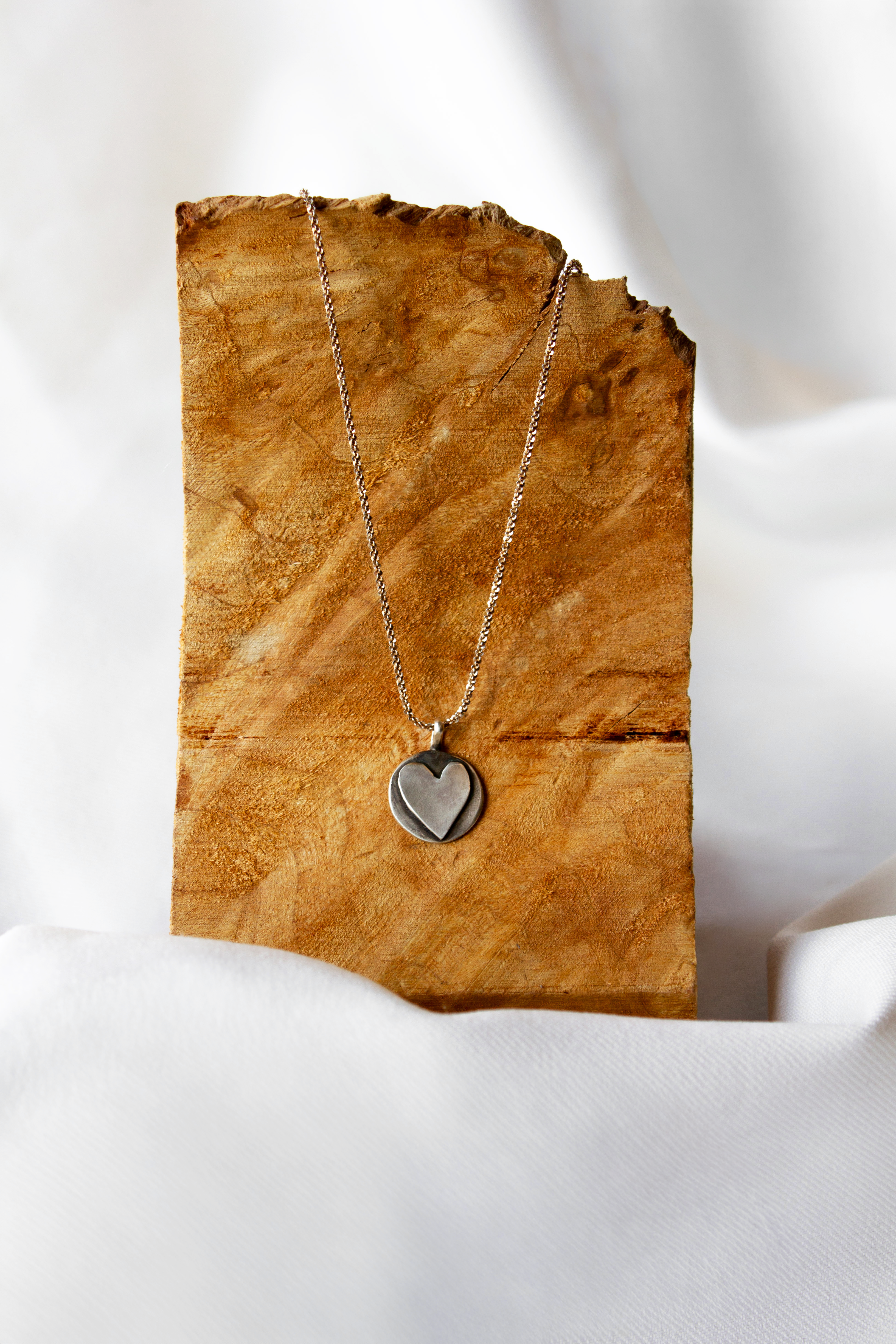 Galili Ellis, Circular Heart Pendant Necklace-5