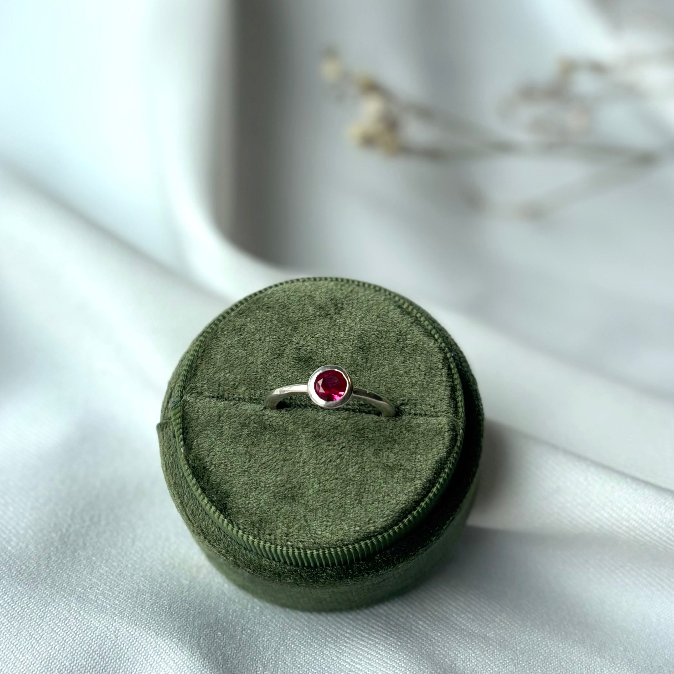 Galili Ellis, Ruby Ring