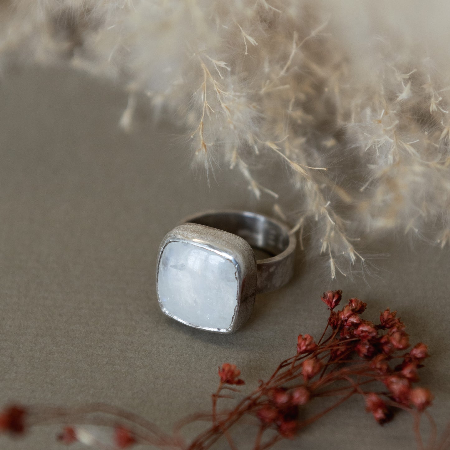 Galili Ellis, Moonstone Ring