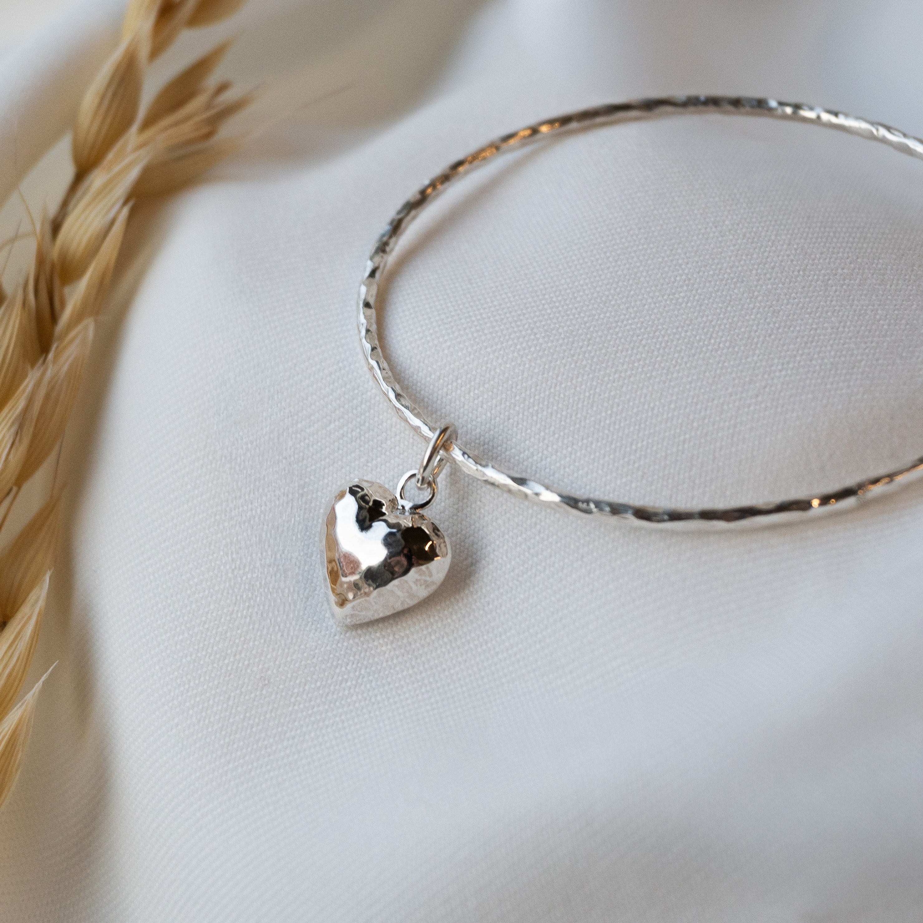 Brenda Wong, Shelby Bracelet