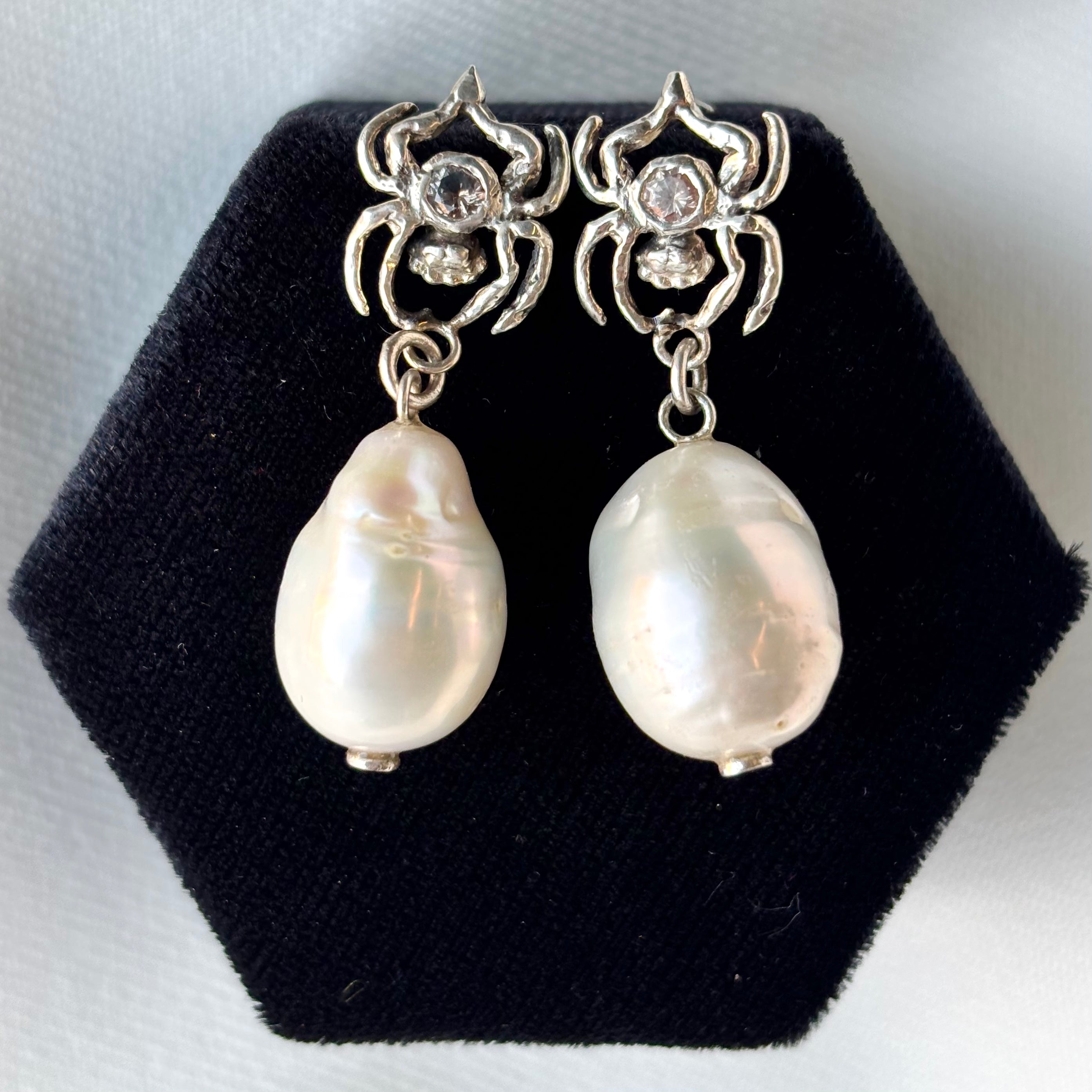 RYHN, Aranea Spider Pearl Earrings