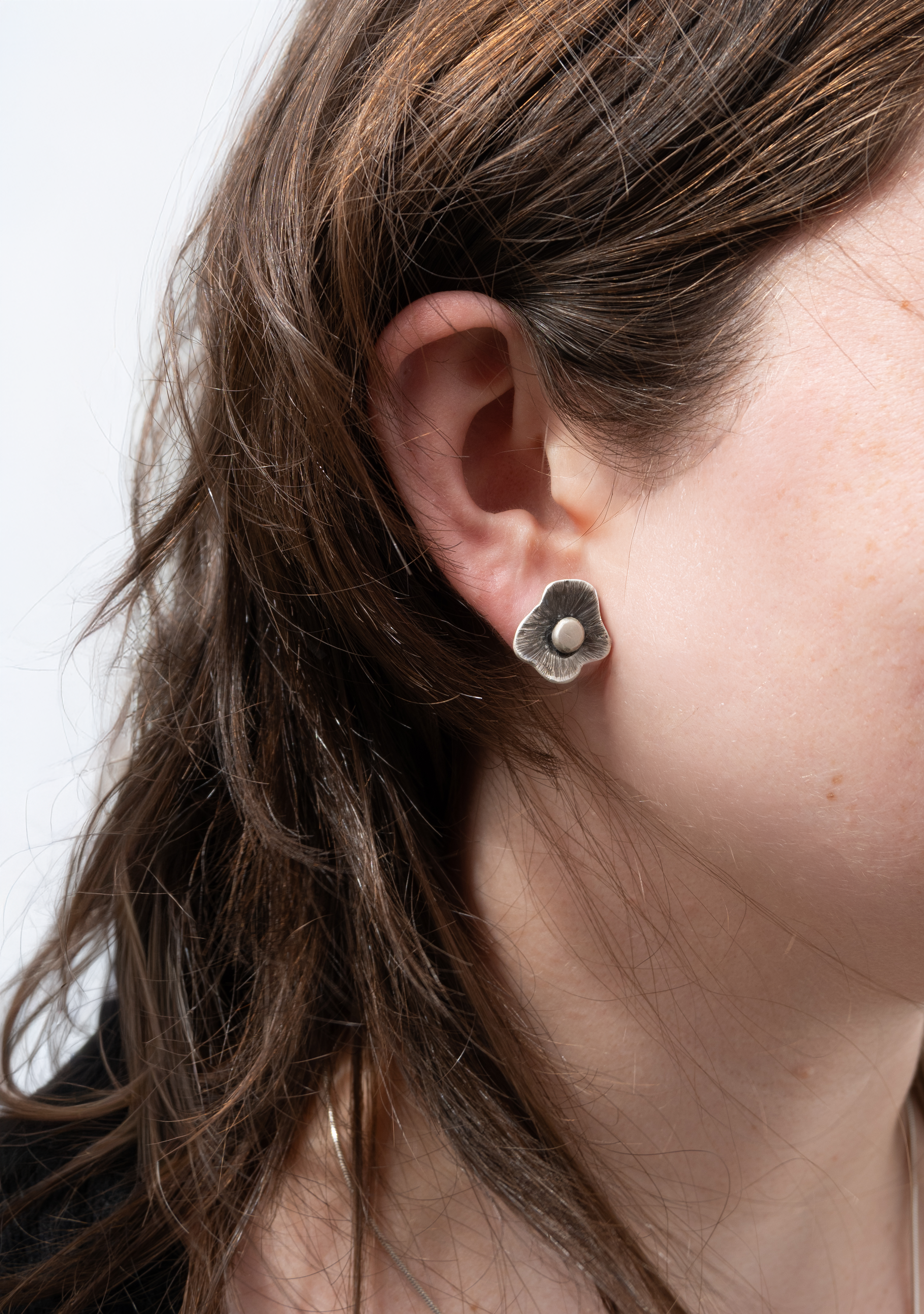 Galili Ellis, Stylized Poppy Earrings