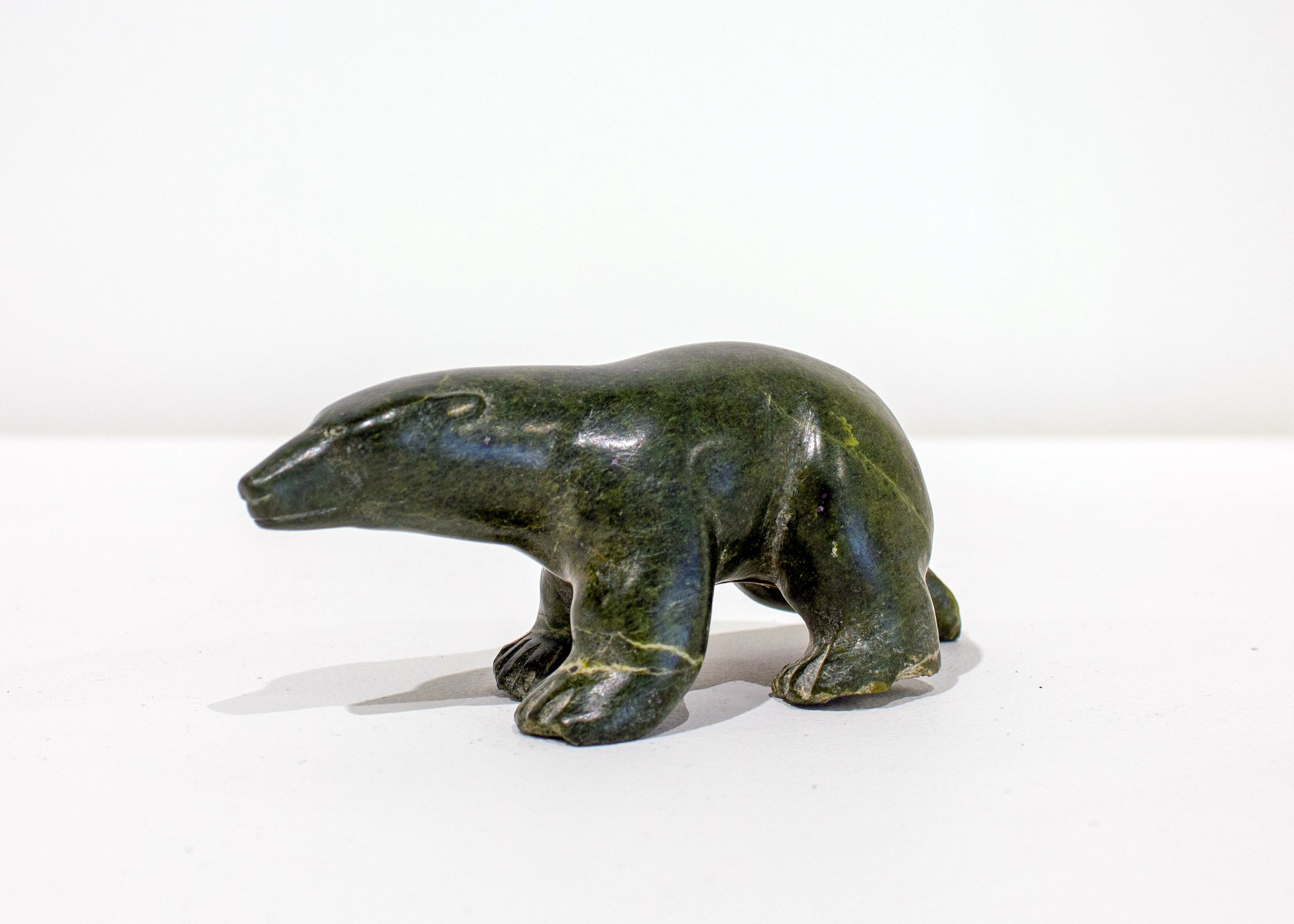 Munamee Shaqu, Traversing Bear