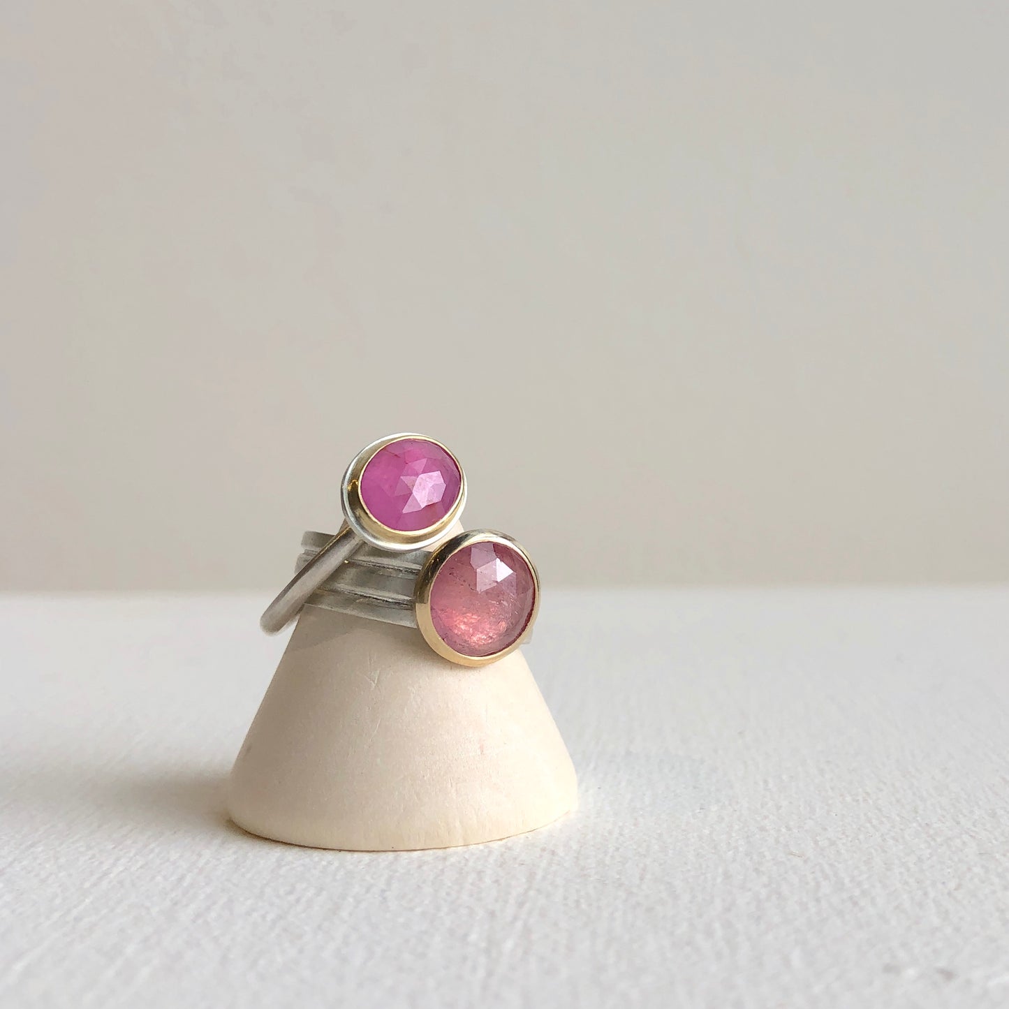 Andrea Mueller, Pink Sapphire Oval Ring
